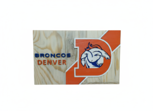 Generated Image November 08, 2025 - 9_45AM Organizador de madera Broncos de Denver